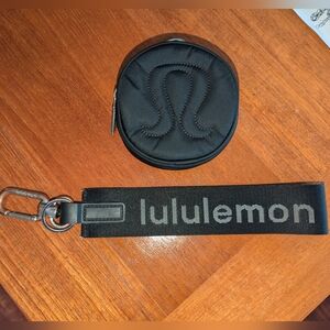 Lululemon accessories lot of 2, keychain and bag addition clip